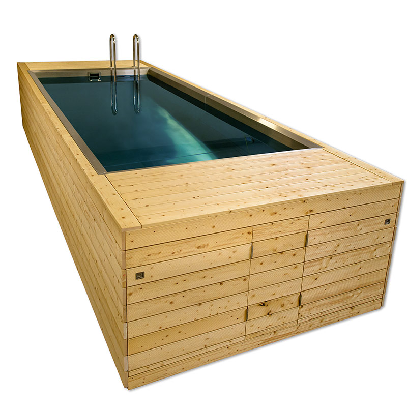 basen w zabudowie z drewna naturalnego
